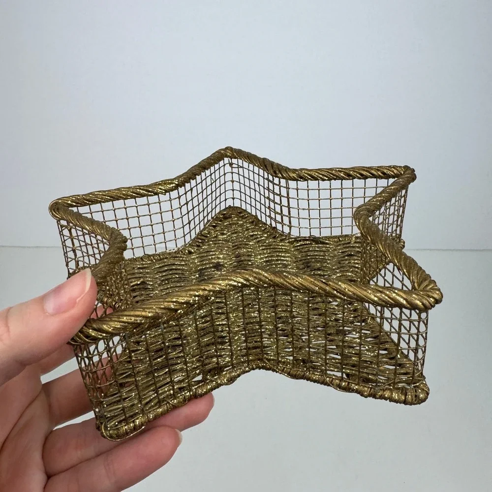Vtg Gold Glitter 8 inches Wicker Metal Star Shaped Tabletop Basket Small Shimmer
